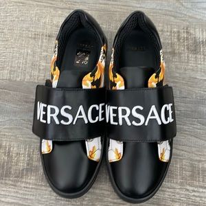 ❌SOLD❌Black Versace Strap Logo Sneakers size 34